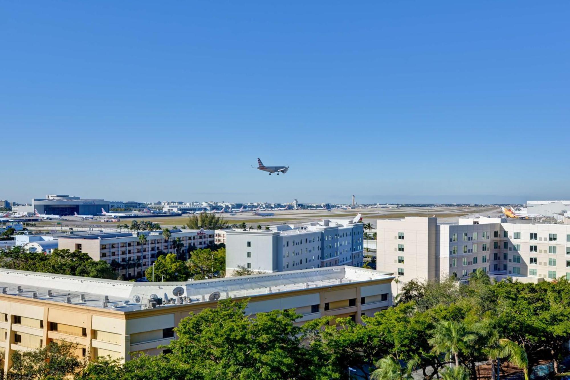 Embassy Suites By Hilton Miami International Airport Exteriör bild